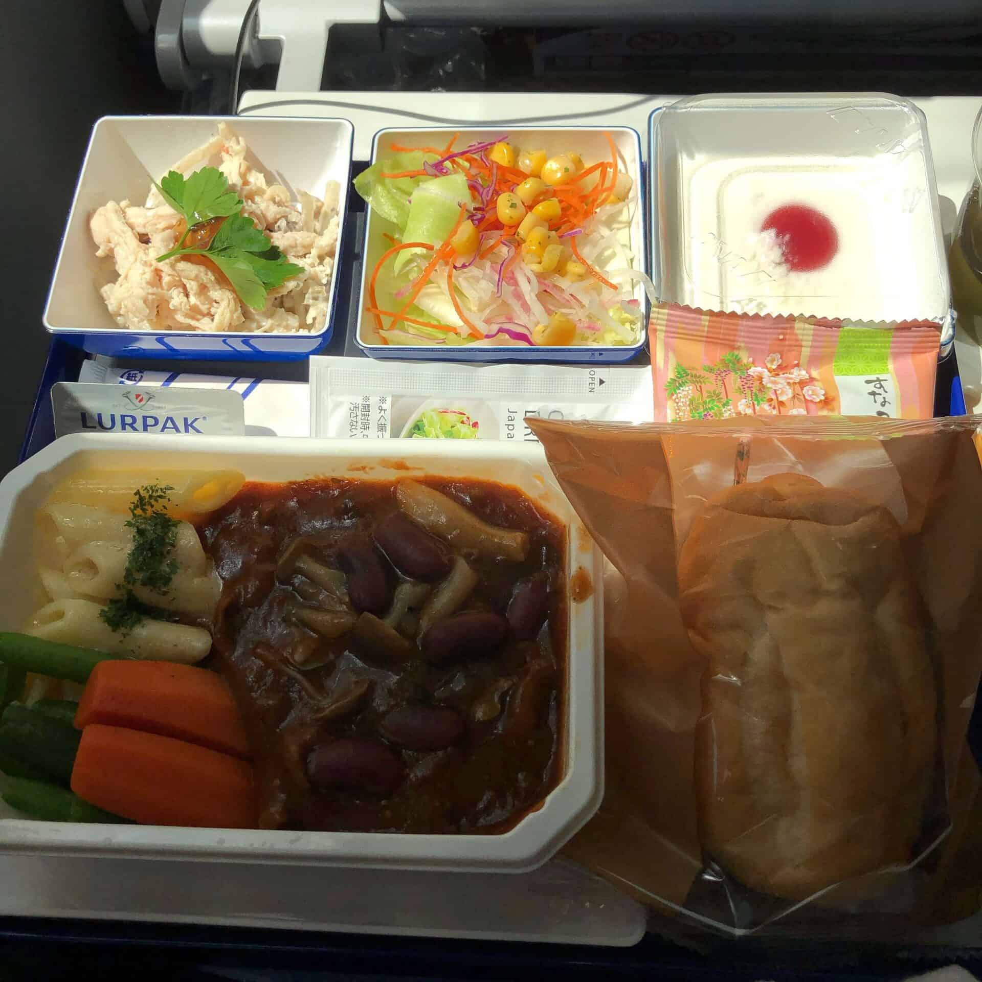 エコノミークラスの機内食