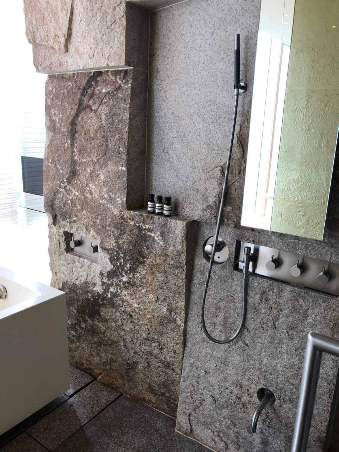 バスルーム全体