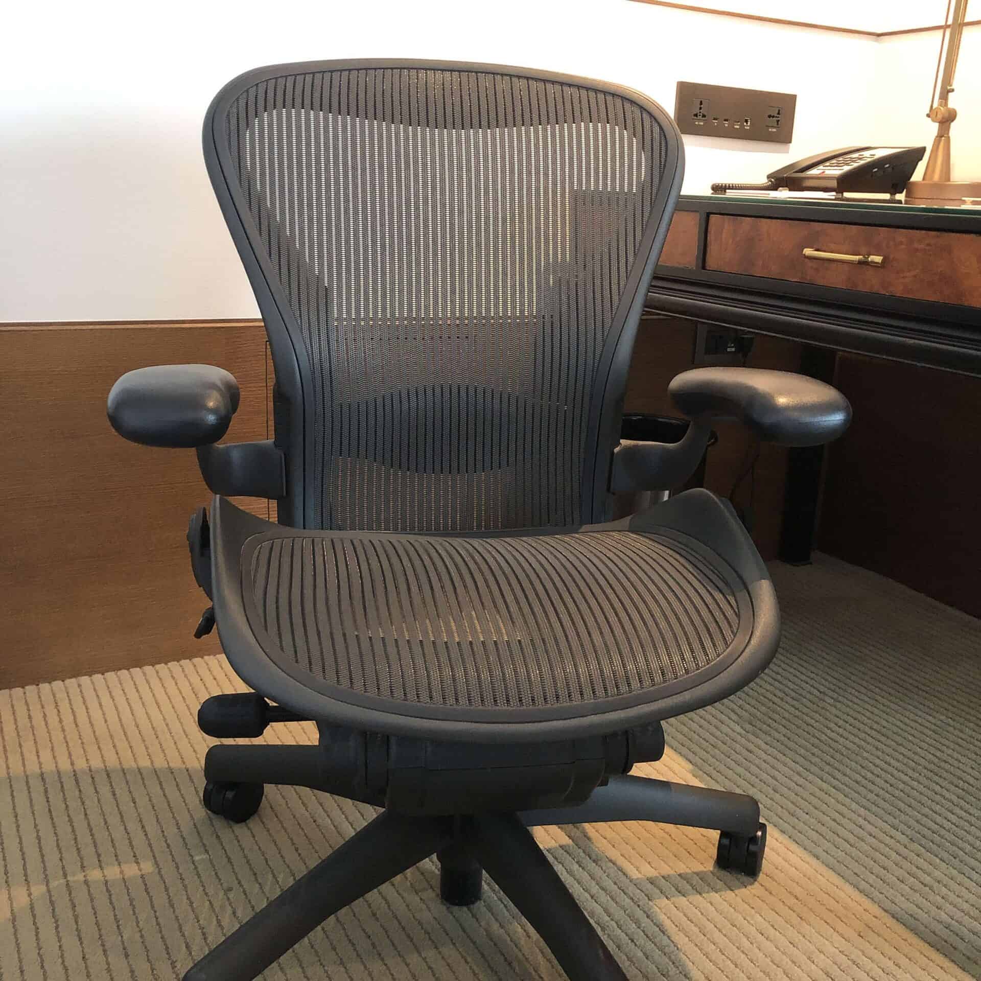 アーロンチェア