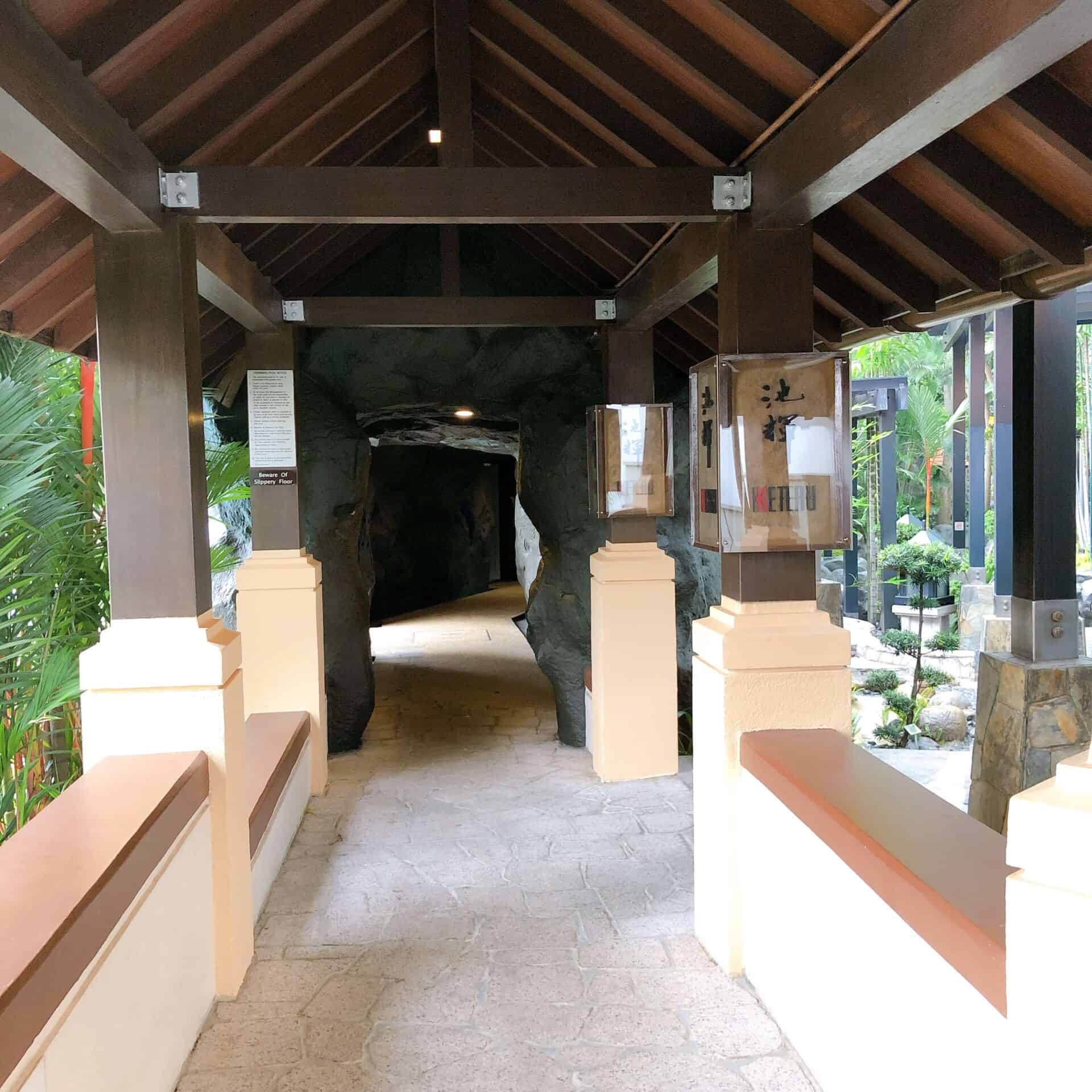 ルメリディアンKLに繋がる通路