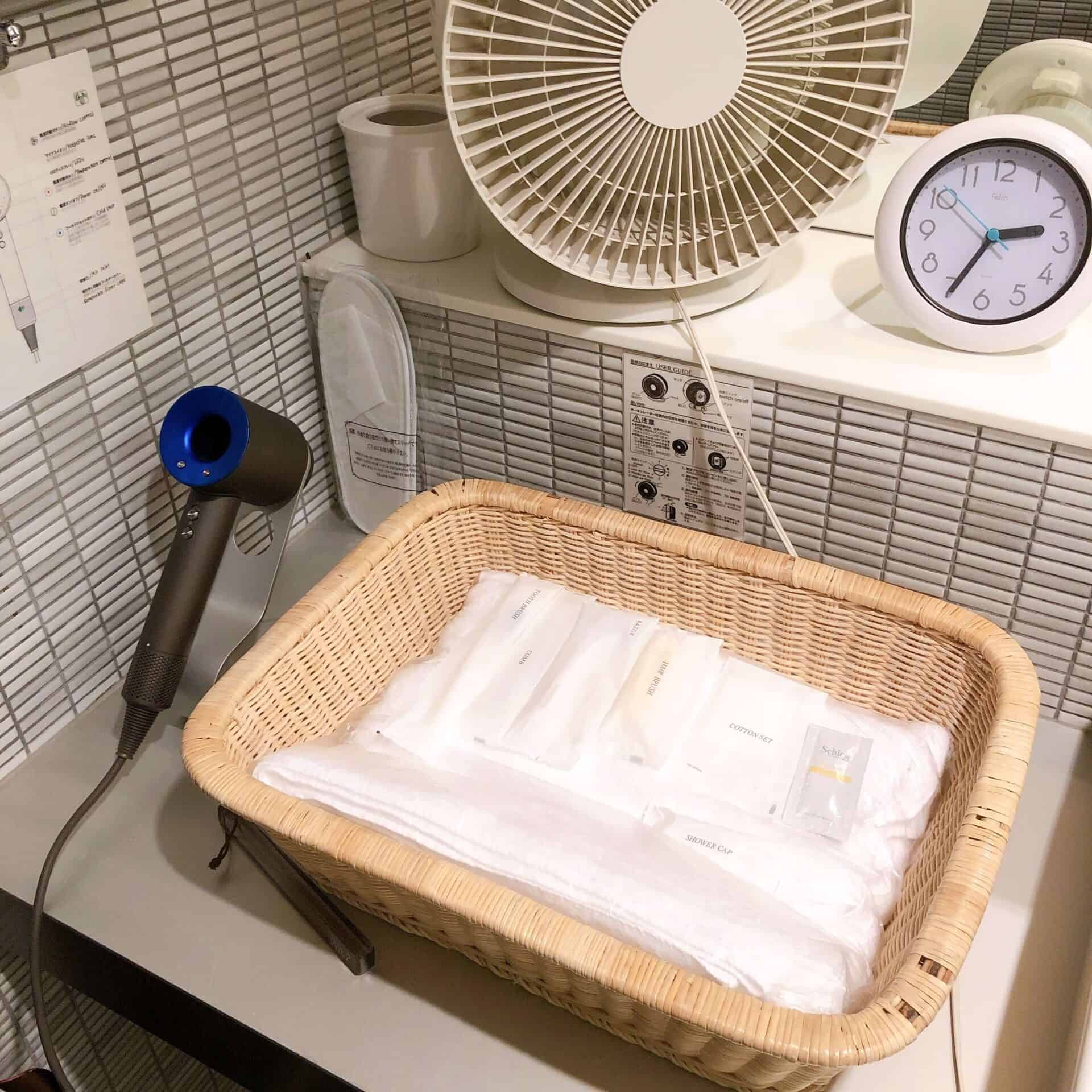 歯ブラシやコームなどのアメニティ