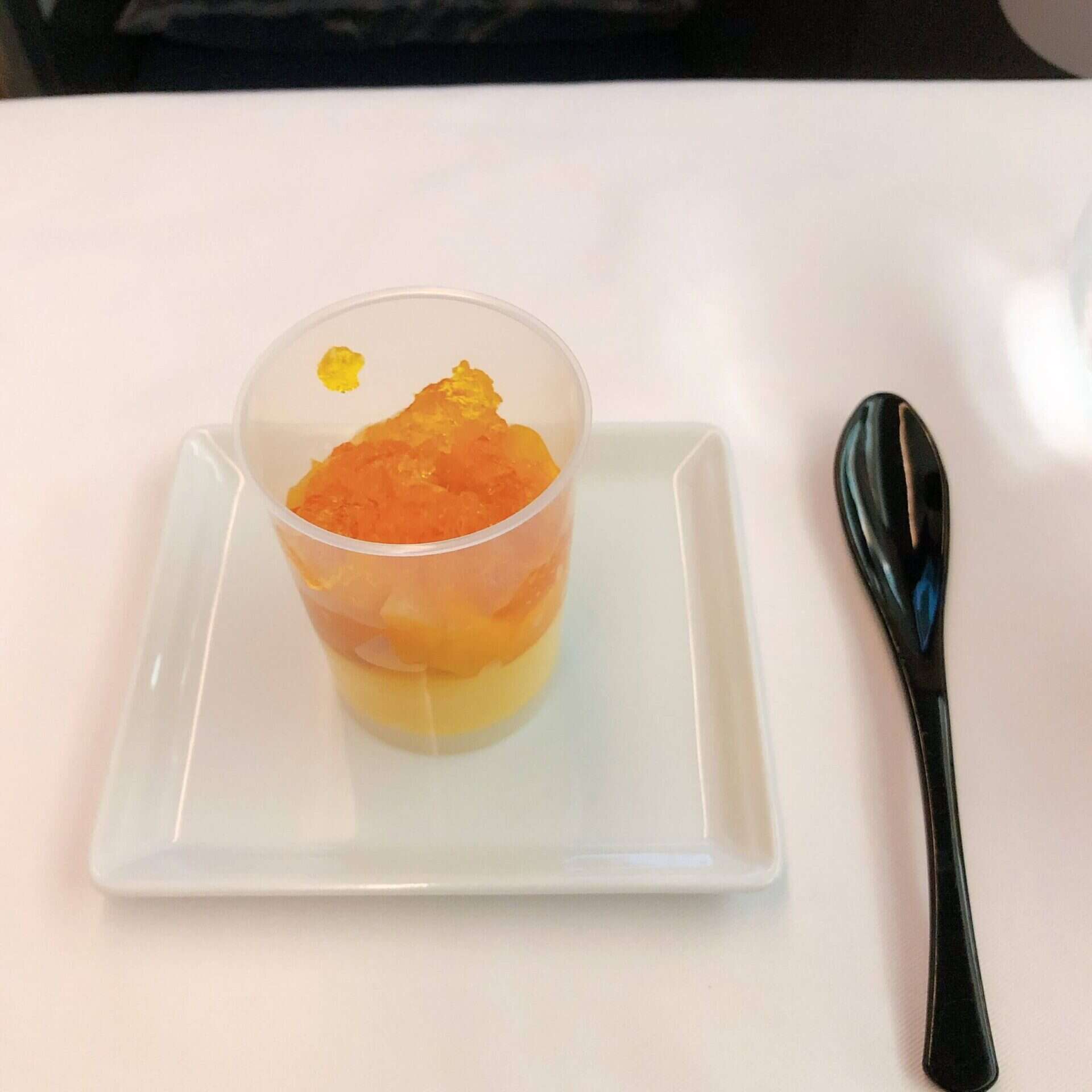 ピエールエルメが監修した桃のデザート