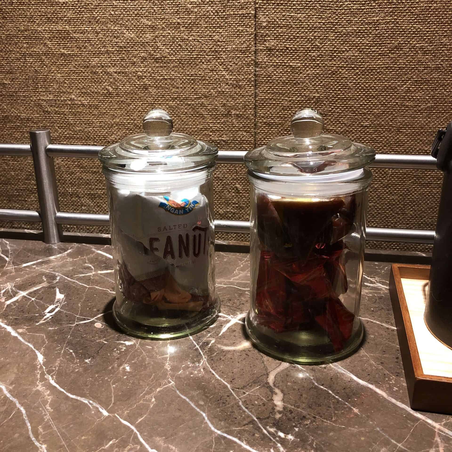 ミニバーお菓子類