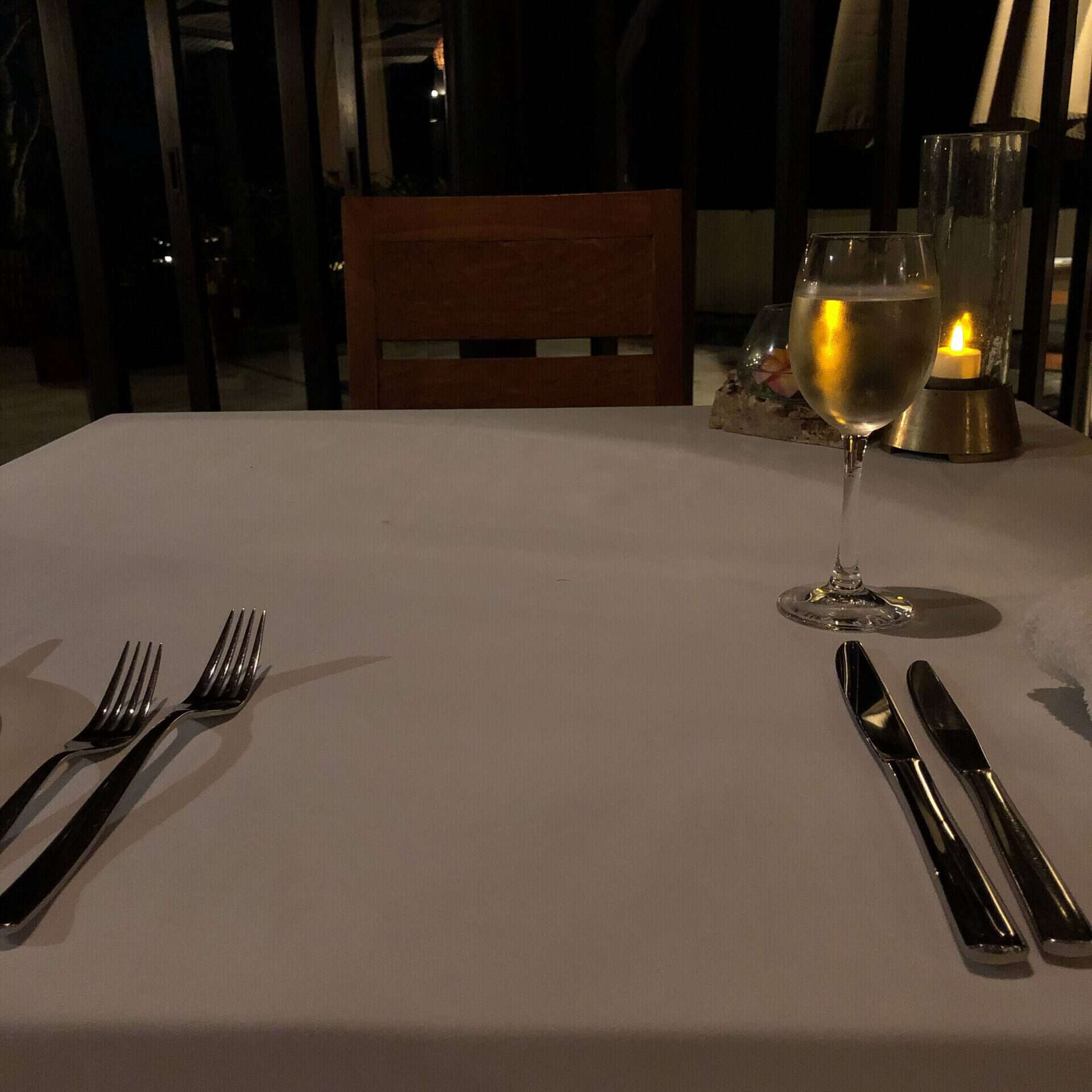 綺麗に敷かれたテーブルグロス