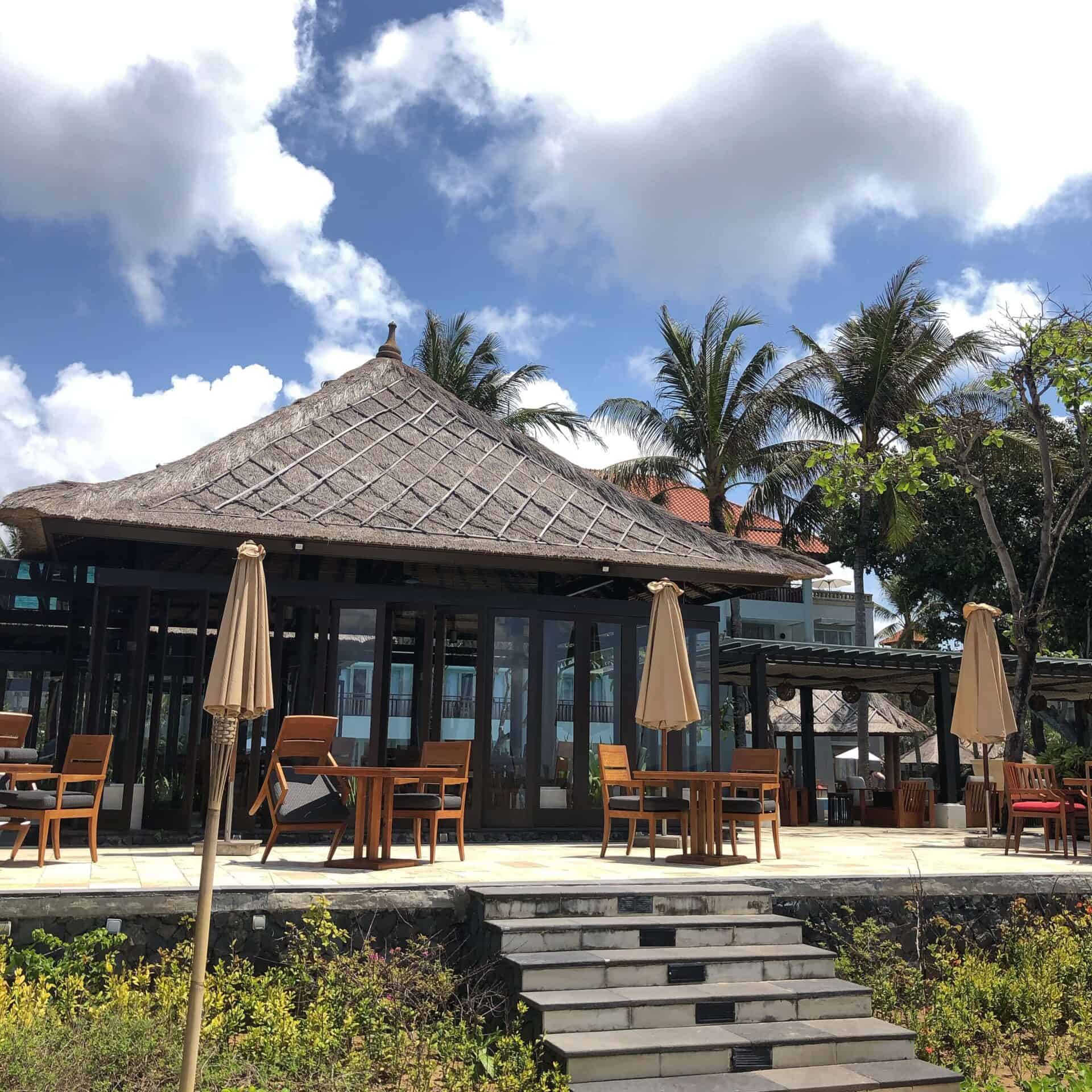 エイト・ディグリーズ・サウス外観