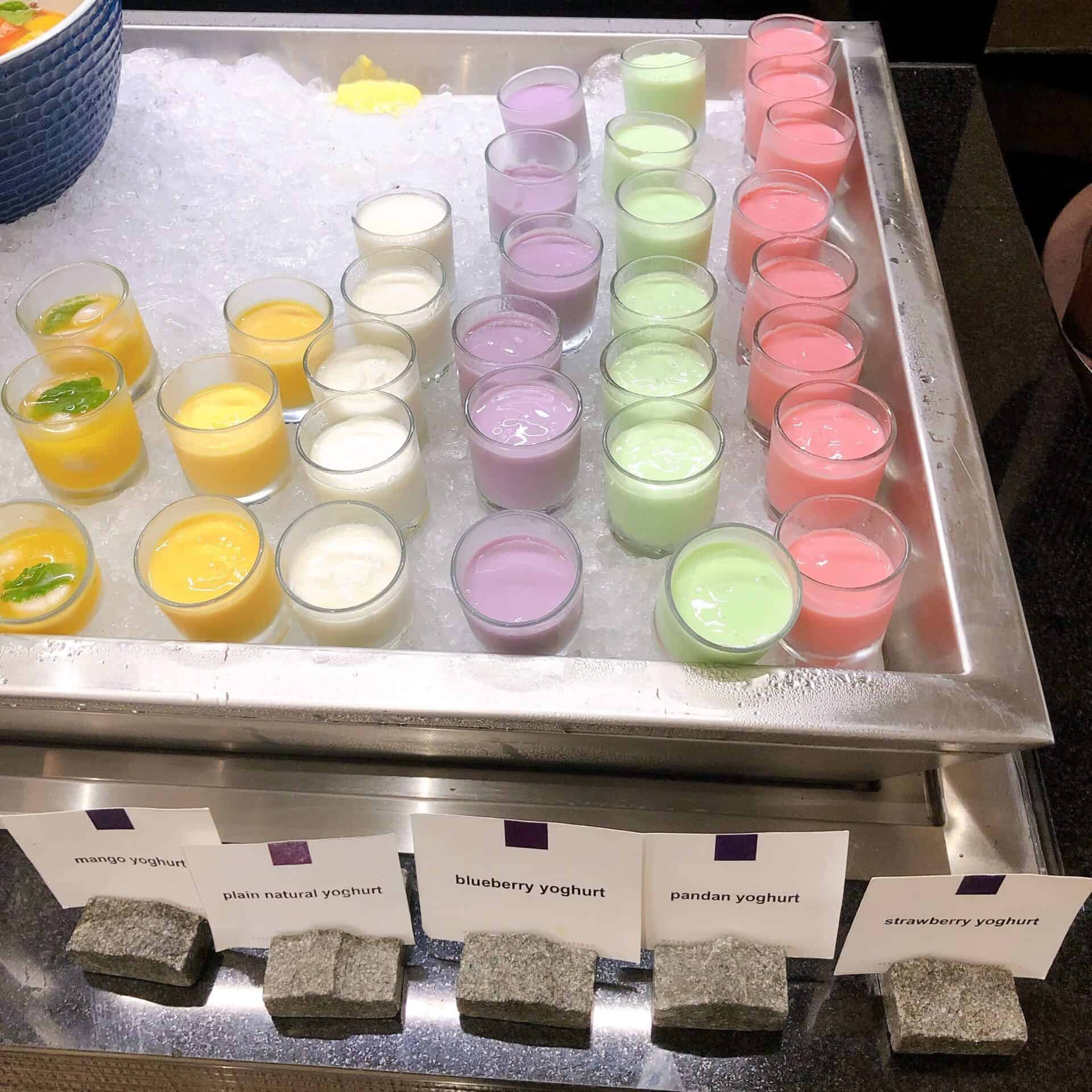 フルーツヨーグルト