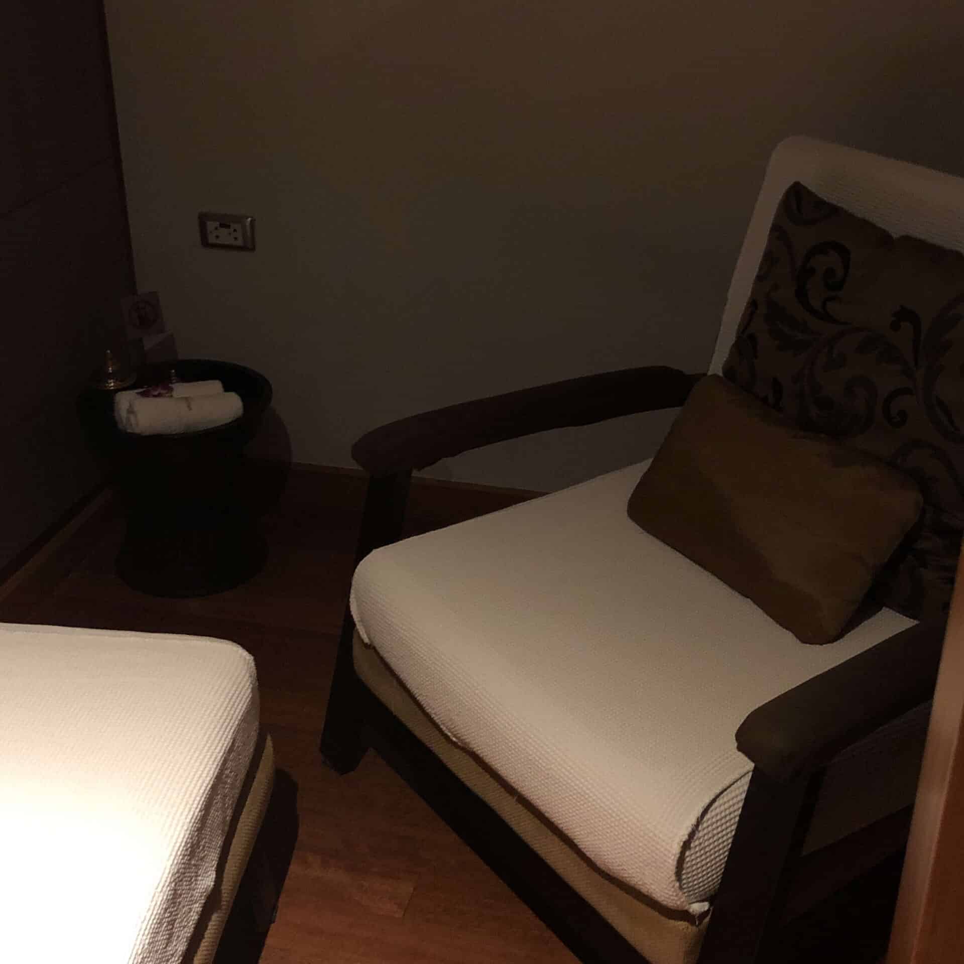 マッサージ施術室