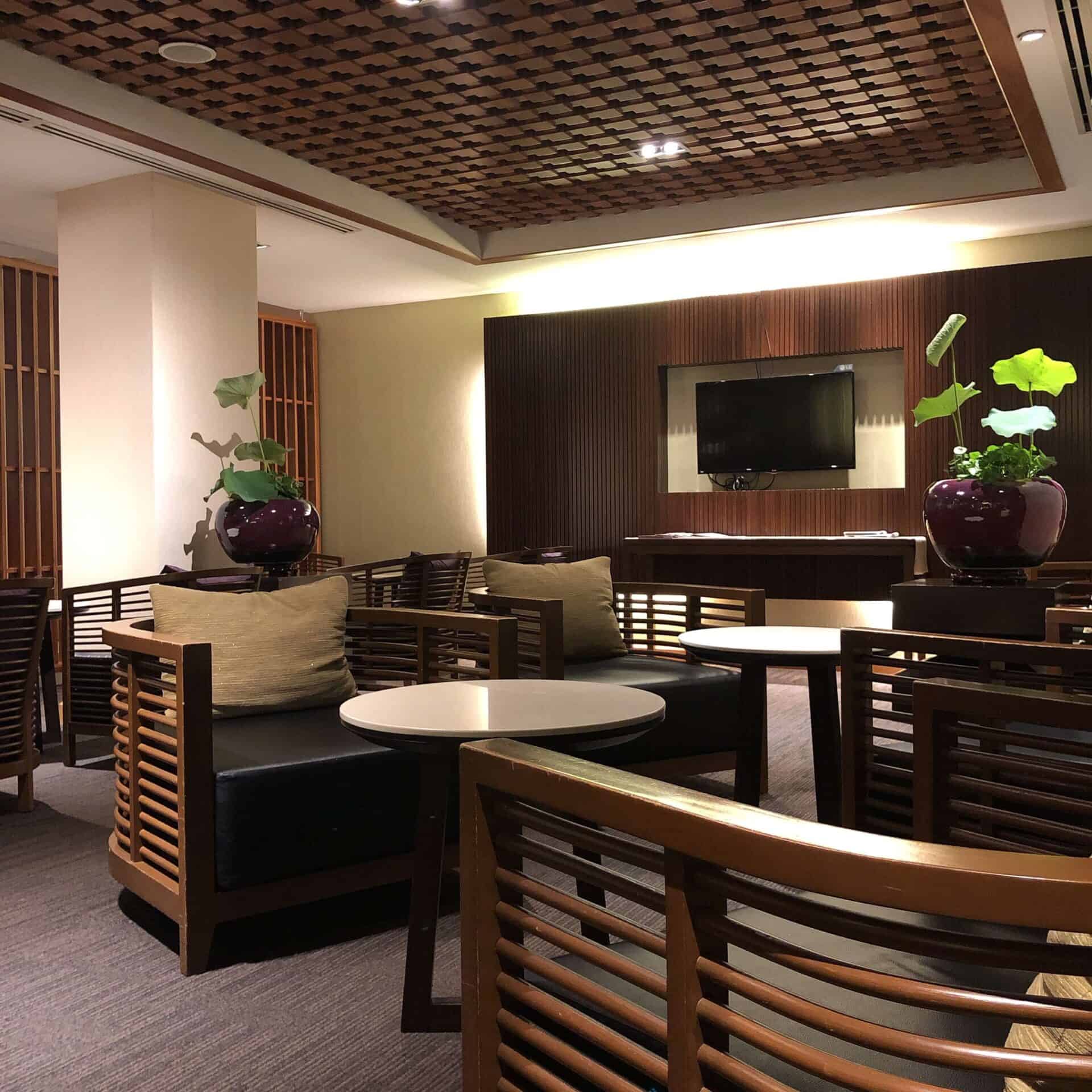 ロイヤルオーキッドスパラウンジ内