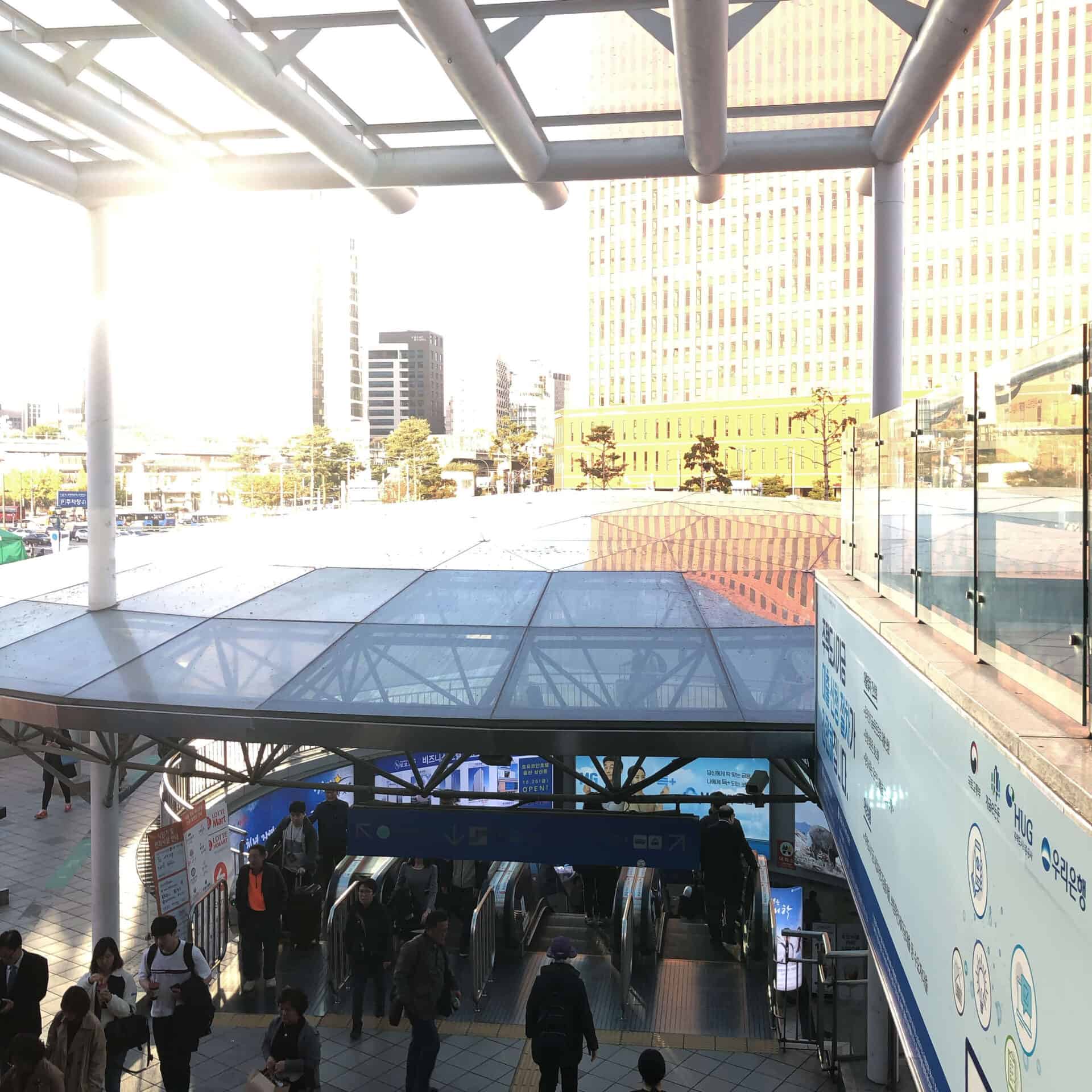 長いエスカレーター