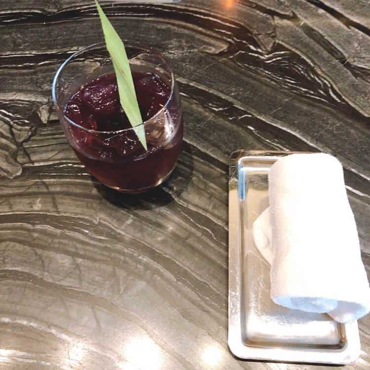 ウェルカムドリンクとおしぼり