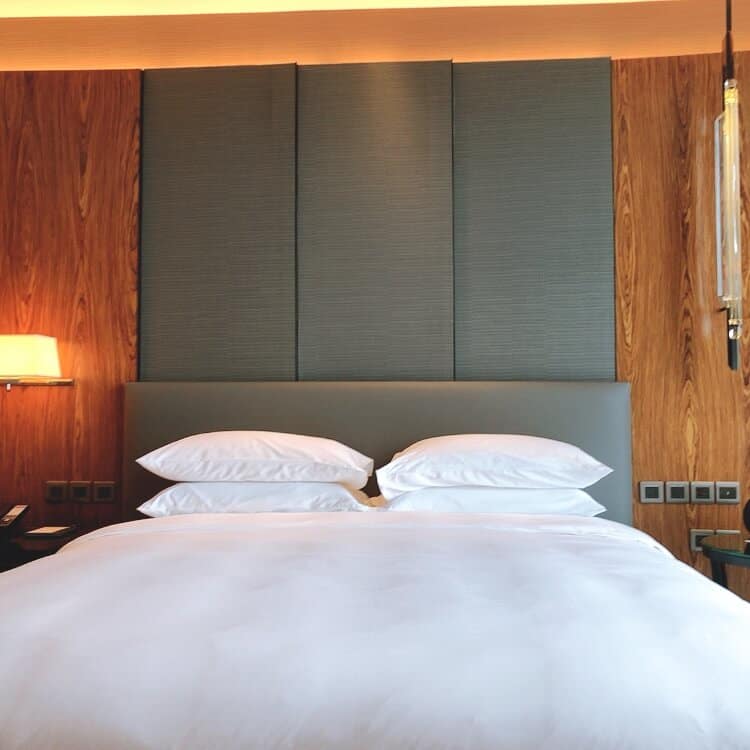 キングサイズのベッド