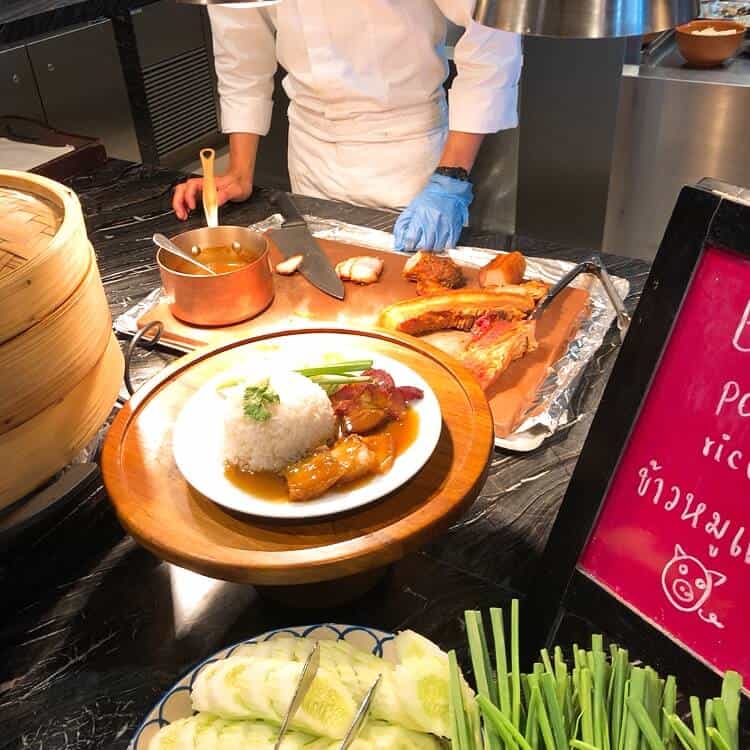 ローストダックを提供しているブース