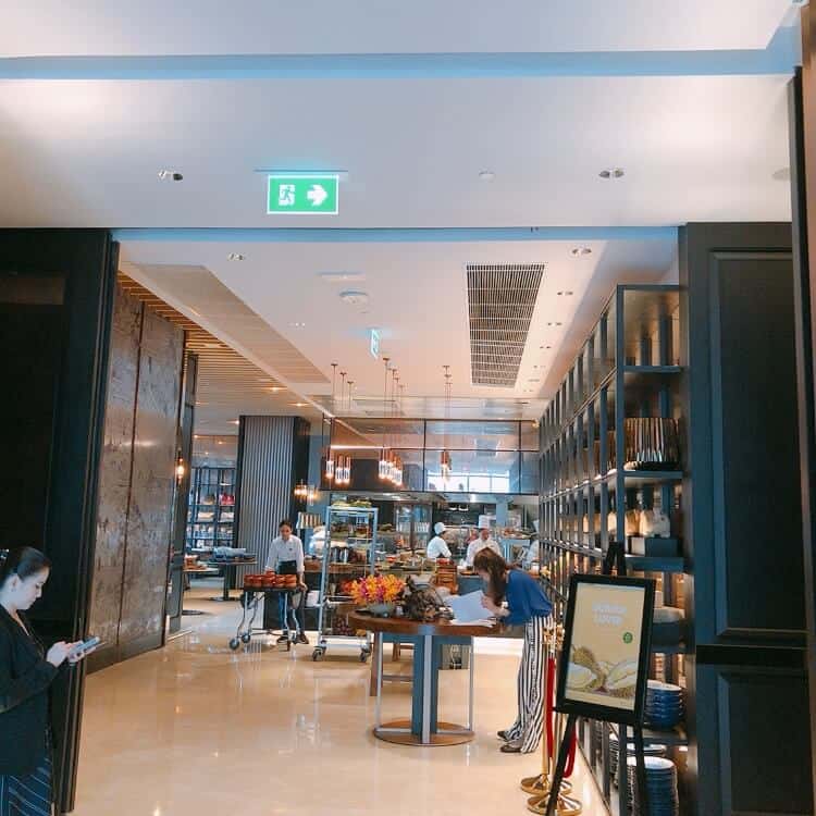 MARKET CAFEの入り口