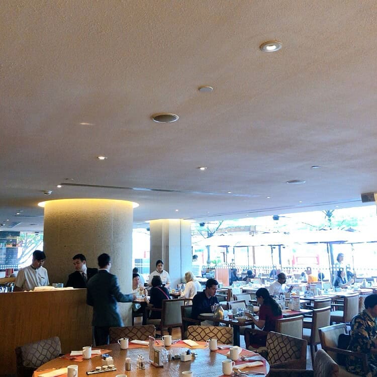 店内の全体の内観の様子