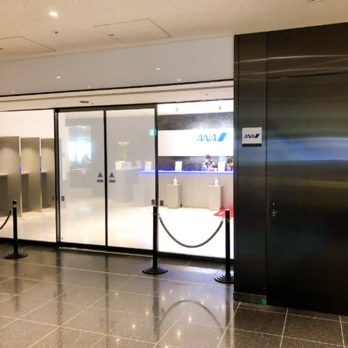 ANAラウンジ入り口