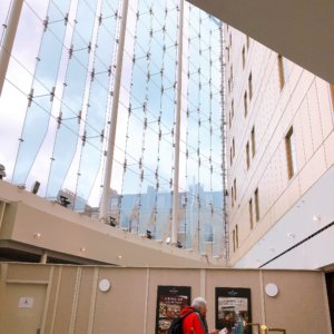 開放感あるロビー