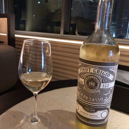 白ワインのフルボトル