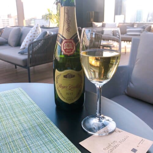 ハーフボトルのスパークリングワイン