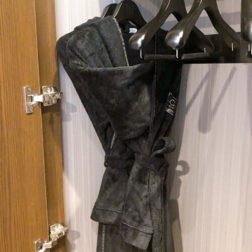 ガルニエ・ティエボーのバスローブ