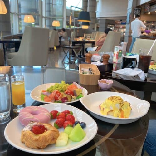 ピックアップしてきた朝食のメニュー