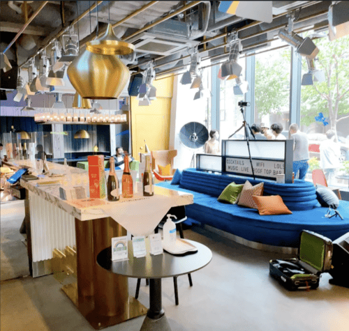 W XYZ Bar全体の様子