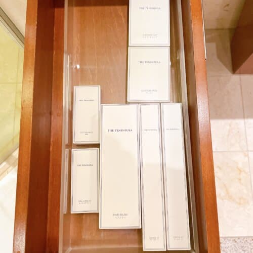 箱に収納されている基礎アメニティ