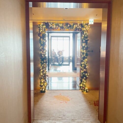 クラブラウンジの入り口