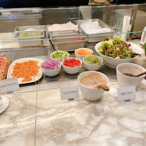 サラダコーナー