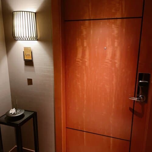 お部屋の入り口