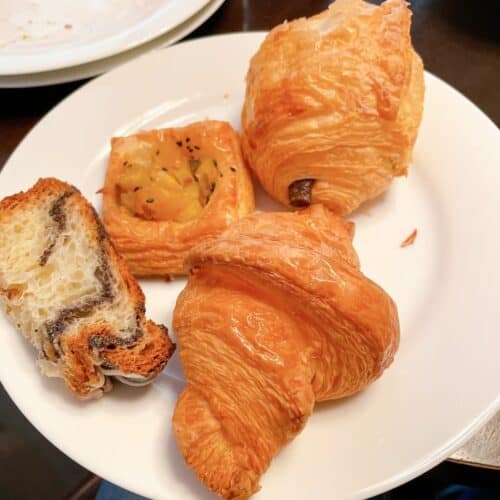 ピックアップしてきたデニッシュ系のパン