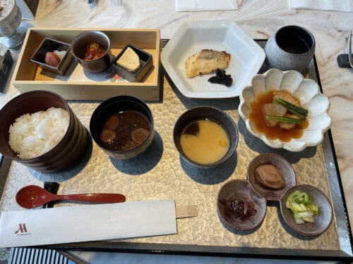 コンシェルジュラウンジでいただいた和食セットメニュー