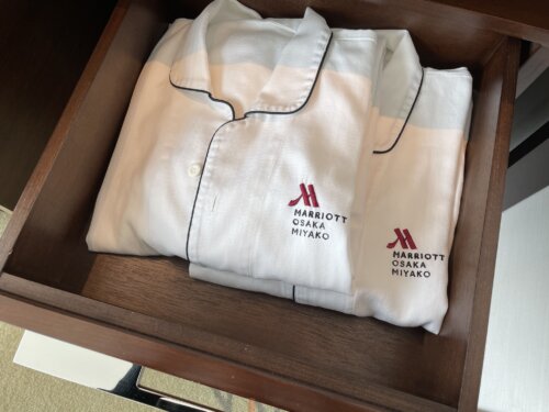 上下セパレート式のパジャマ