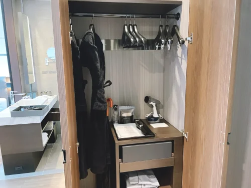 クローゼット全体の様子