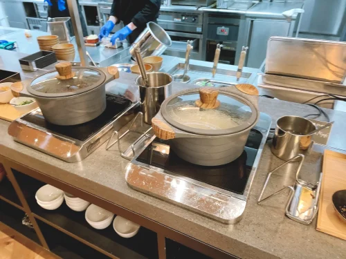 ご飯やお味噌汁コーナー