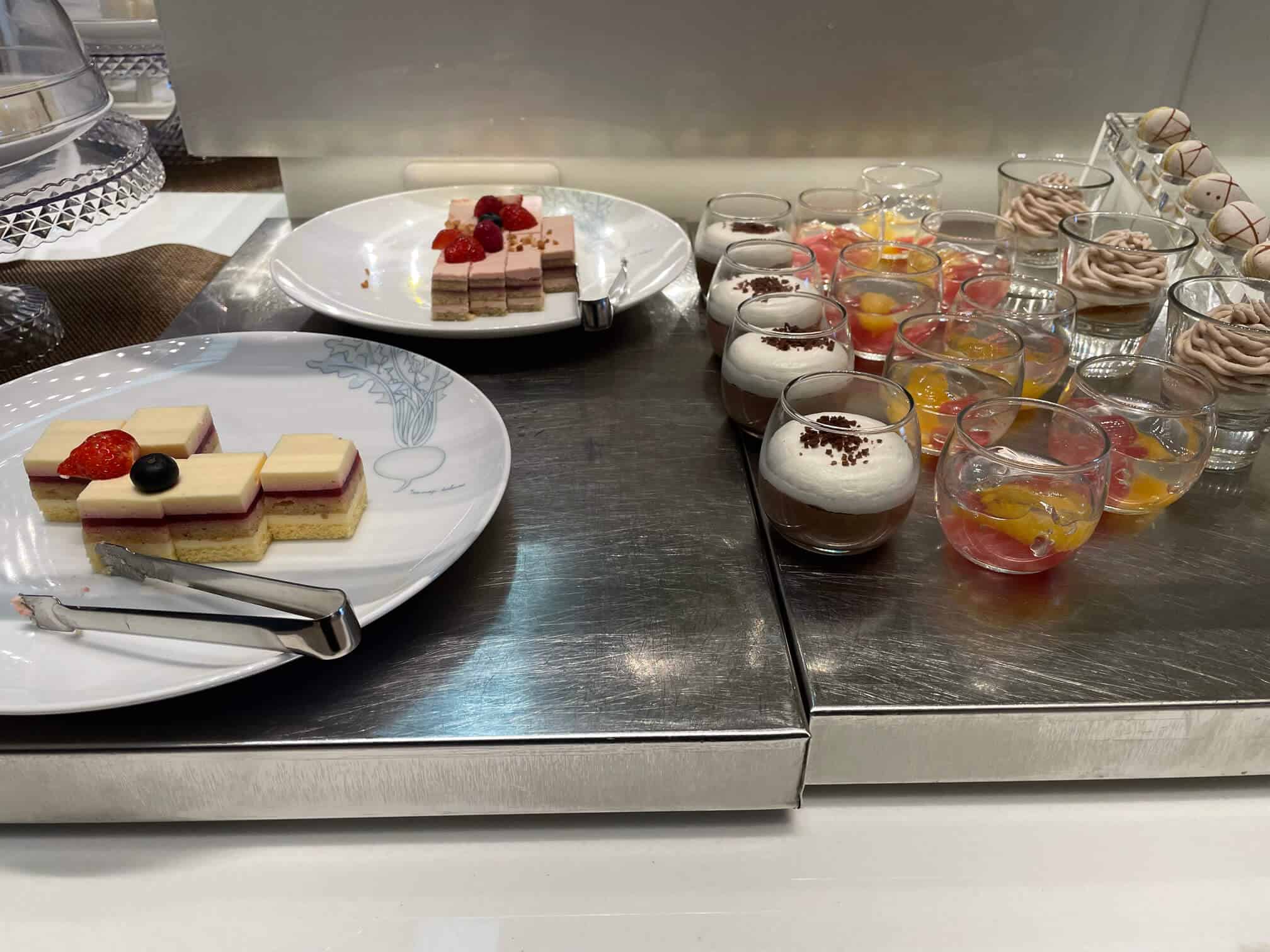 ケーキコーナー