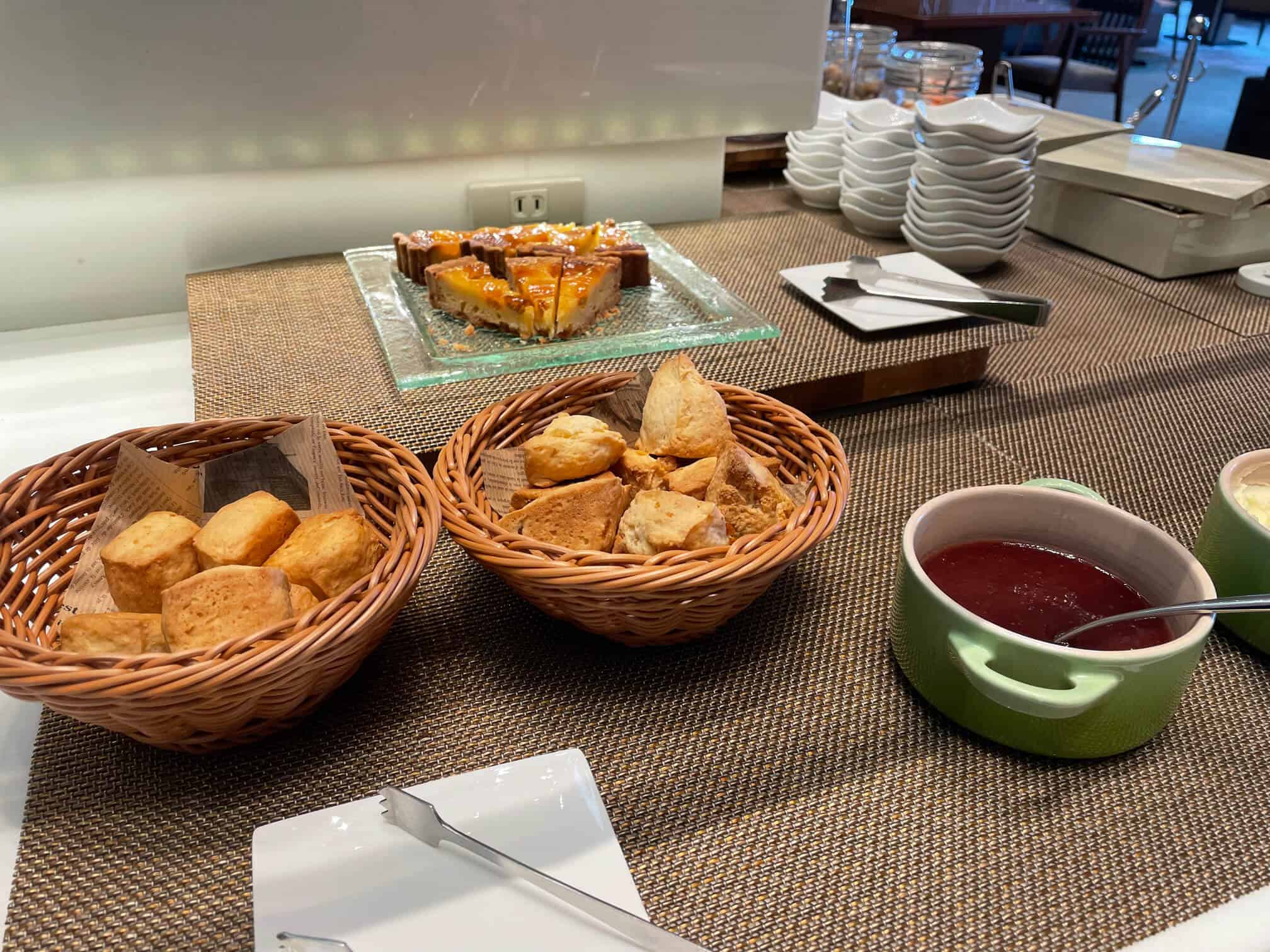 スコーンとタルト