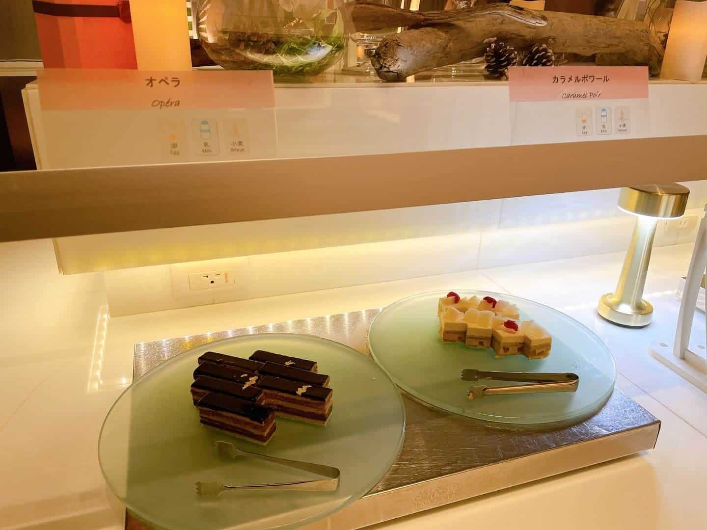 ケーキコーナー