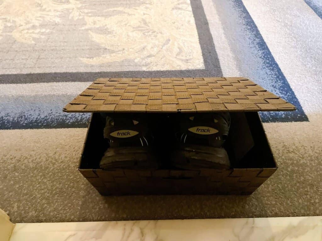 靴磨きサービス