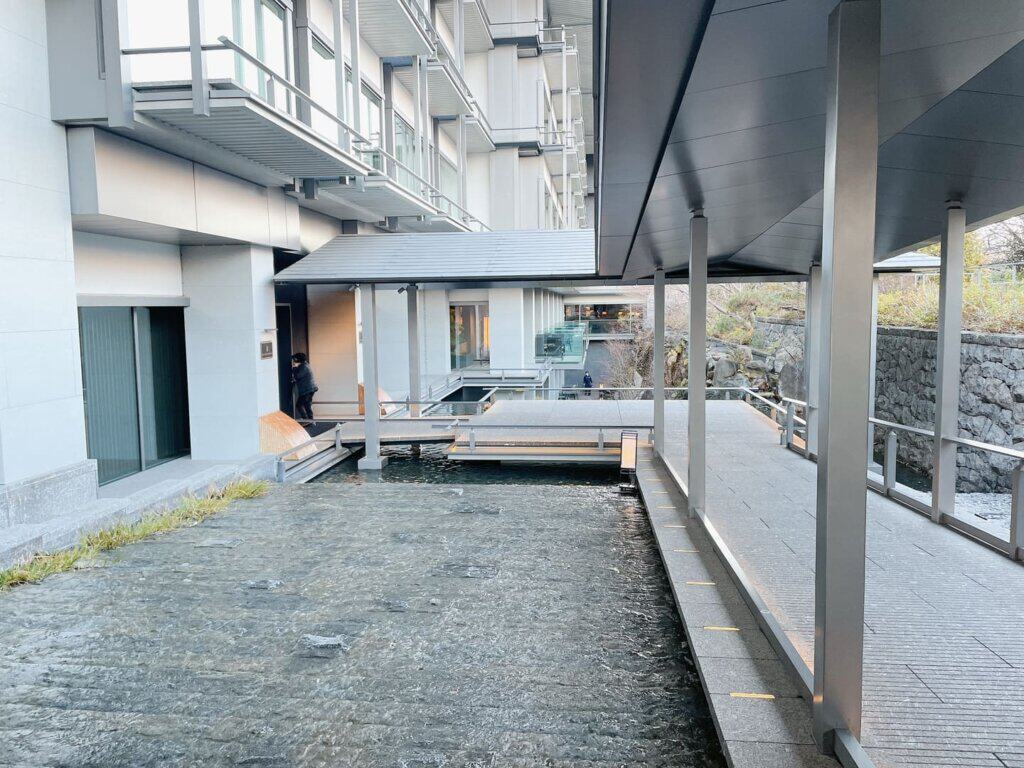 リッツカールトン京都の入り口