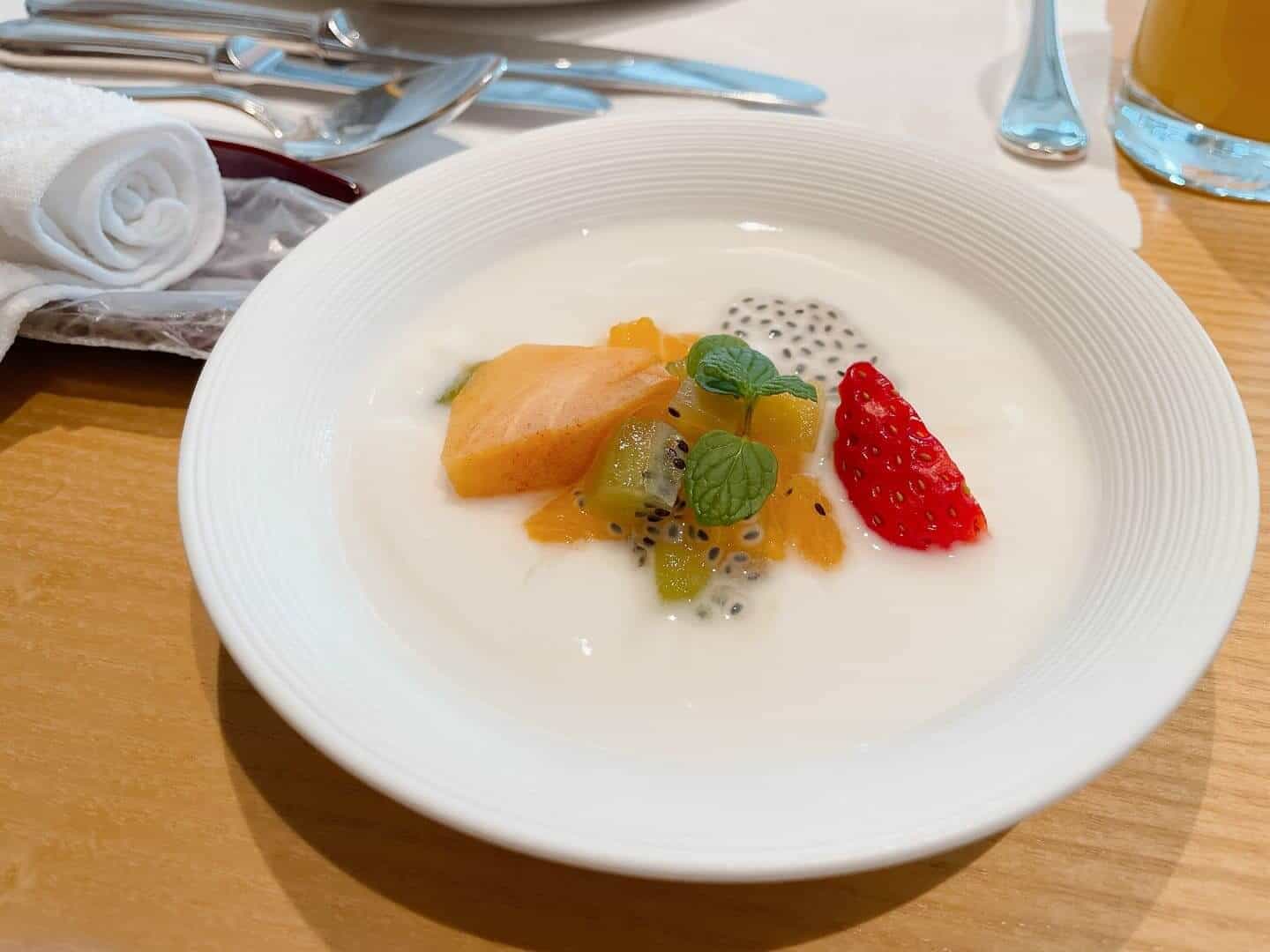 フルーツヨーグルト