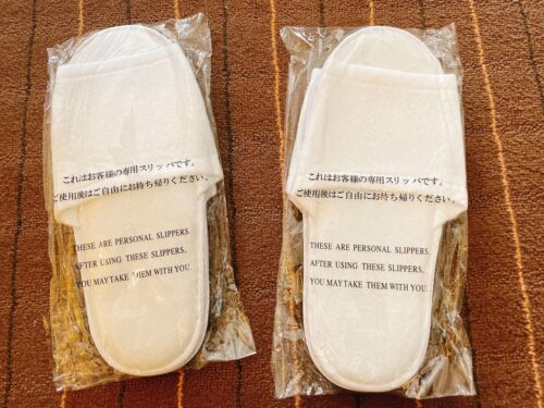 使い捨てスリッパ