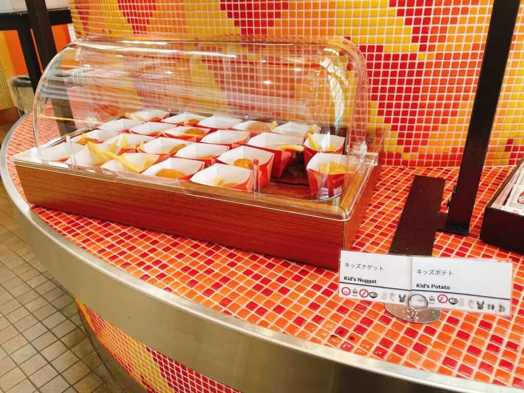 ナゲットにポテト