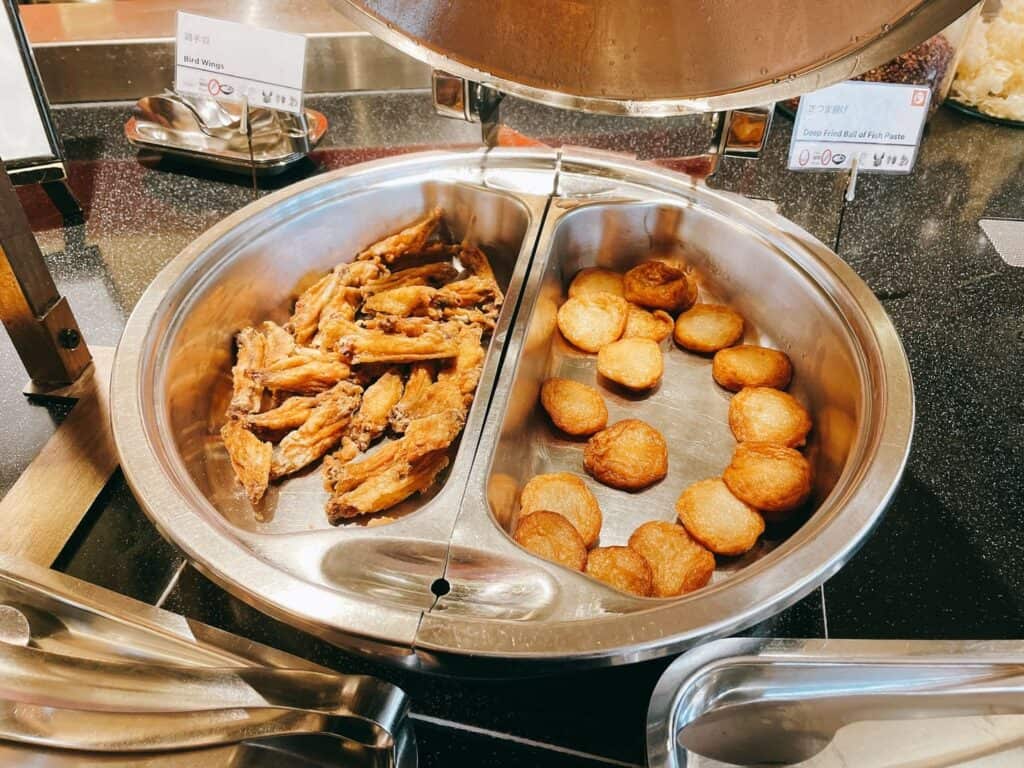 鶏手羽とさつま揚げ