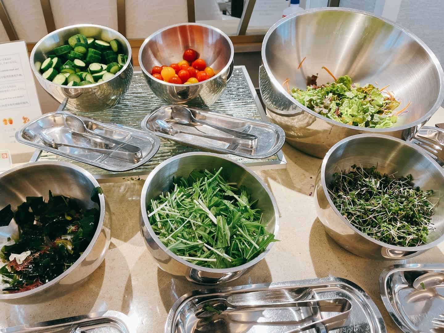 サラダバー