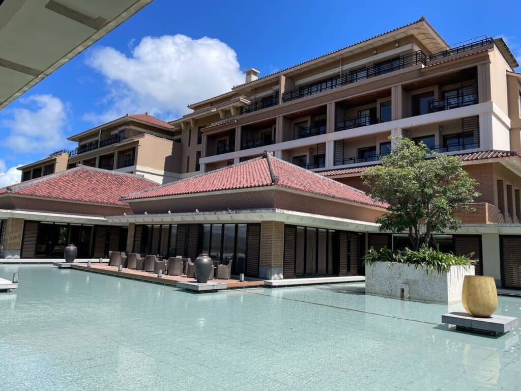 ホテル棟の外観