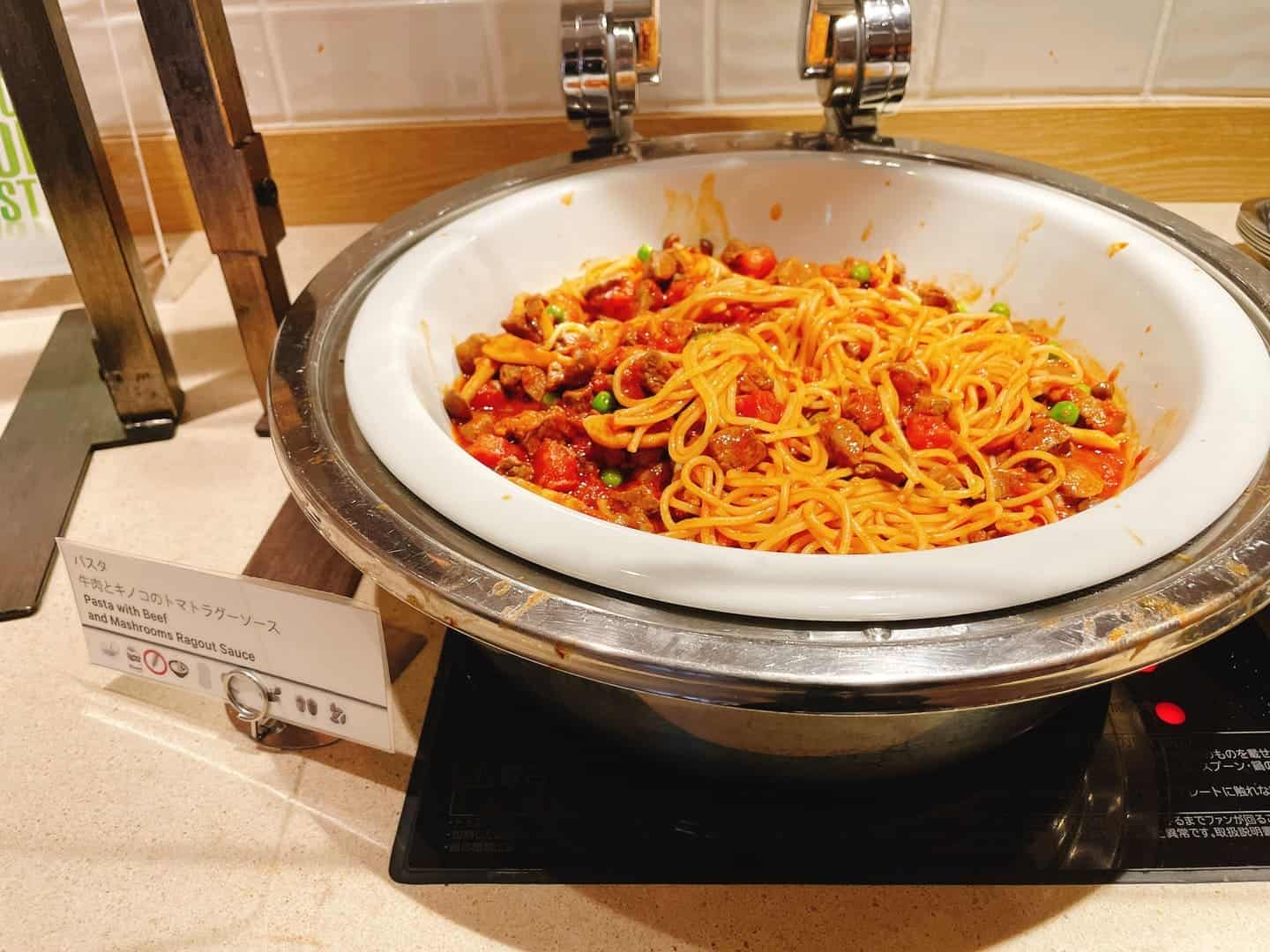 トマトソースパスタ