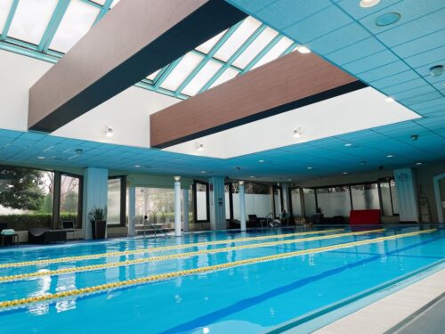 20メートルサイズほどのプール