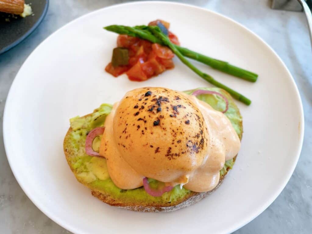 エッグベネディクト