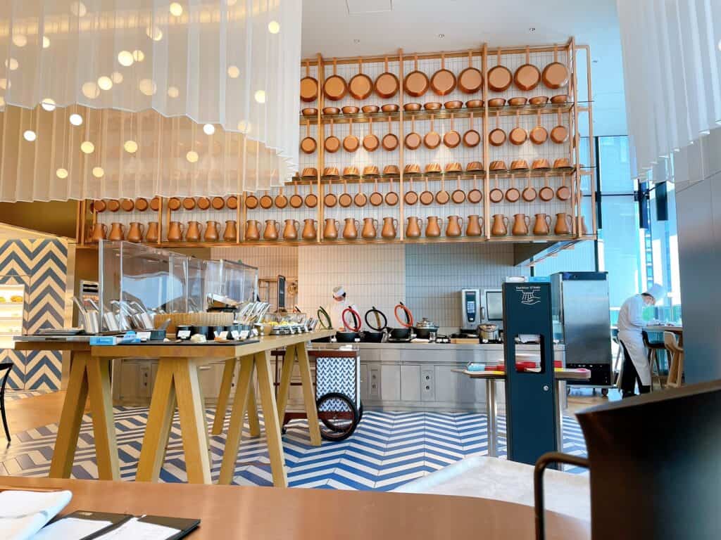 オープンキッチンの様子