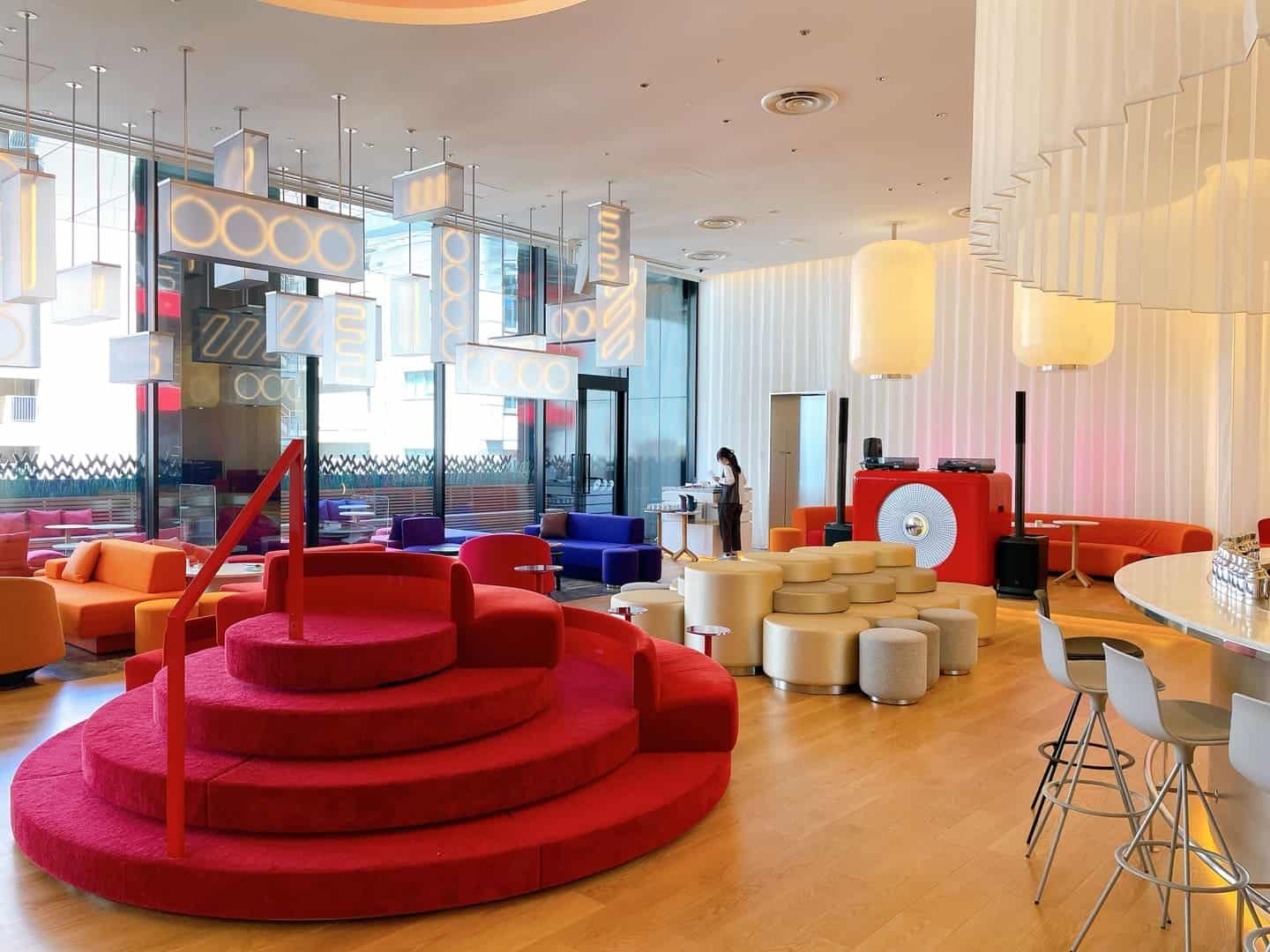 ロビーラウンジ